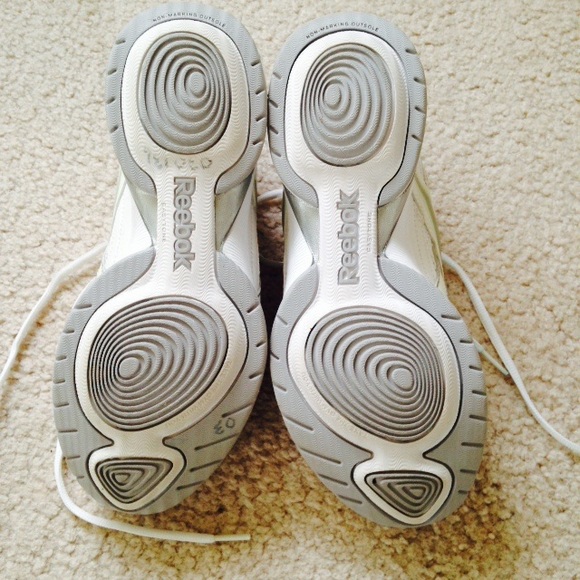 Reebok - Picture 3 of 5